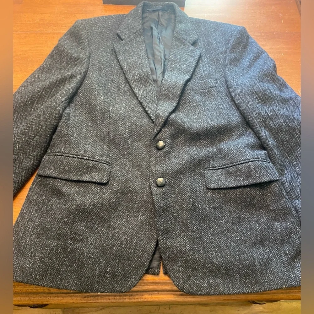 Harris Tweed Men's Dark Charcoal Herringbone Sport Coat